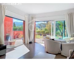 AMPLIA CASA CON GRAN JARDÍN EN LA SEU DURGELL CERCA DE TODOS LOS SERVICIOS