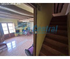 ¡Oportunidad única en Prat de Compte! Casa en venta para reformar