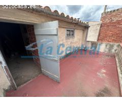 Casa en Venta en la Sénia - Espacio, Versatilidad y Confort