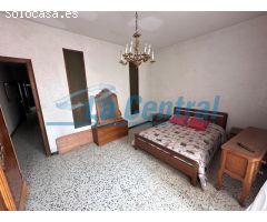 Casa en Venta en la Sénia - Espacio, Versatilidad y Confort