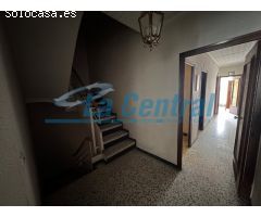 Casa en Venta en la Sénia - Espacio, Versatilidad y Confort