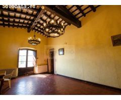 Hotel - Restaurante en venta, masía fortificada del siglo XIV en la Costa Brava