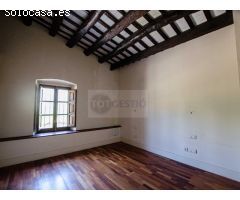 Hotel - Restaurante en venta, masía fortificada del siglo XIV en la Costa Brava