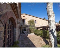 Hotel - Restaurante en venta, masía fortificada del siglo XIV en la Costa Brava