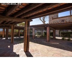 Hotel - Restaurante en venta, masía fortificada del siglo XIV en la Costa Brava