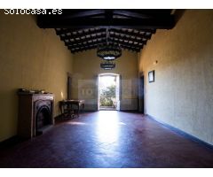 Hotel - Restaurante en venta, masía fortificada del siglo XIV en la Costa Brava