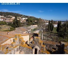 Hotel - Restaurante en venta, masía fortificada del siglo XIV en la Costa Brava