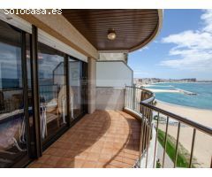 Venta de apartamento en primera línea de mar en Sant Antoni de Calonge