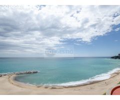 Venta de apartamento de lujo en primera línea de mar en Sant Antoni de Calonge