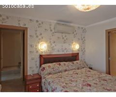 Casa en venta en Playa de Aro con vistas al mar y montañas.