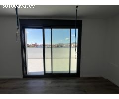 Ático de lujo en alquiler con terraza, piscina y vistas al mar en Mataró