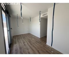 Ático de lujo en alquiler con terraza, piscina y vistas al mar en Mataró