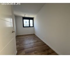 Ático de lujo en alquiler con terraza, piscina y vistas al mar en Mataró