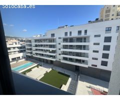 Ático de lujo en alquiler con terraza, piscina y vistas al mar en Mataró