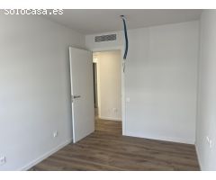 Ático de lujo en alquiler con terraza, piscina y vistas al mar en Mataró