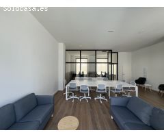 Ático de lujo en alquiler con terraza, piscina y vistas al mar en Mataró