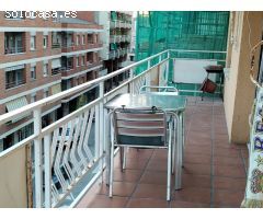 Pis al centre de la població, 3 habitacions, 1 bany, cuina, menjador i gran