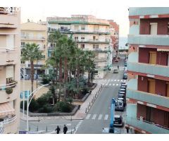 Pis al centre de la població, 3 habitacions, 1 bany, cuina, menjador i gran