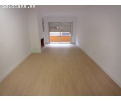 Gran piso de 100m2 en el núcleo de la población , 4 habitaciones, 2 baños,