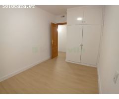 Gran piso de 100m2 en el núcleo de la población , 4 habitaciones, 2 baños,