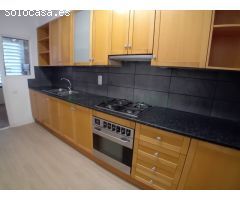 Gran piso de 100m2 en el núcleo de la población , 4 habitaciones, 2 baños,
