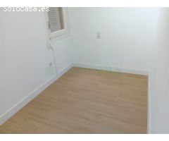 Gran piso de 100m2 en el núcleo de la población , 4 habitaciones, 2 baños,