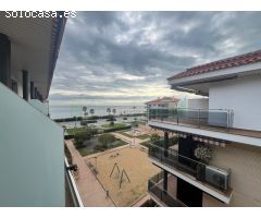 Dúplex a residencial de 85 m2, 2 hab. dobles, més golfes, menjador, cuina, bany
