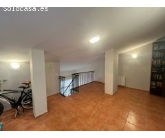 Dúplex a residencial de 85 m2, 2 hab. dobles, més golfes, menjador, cuina, bany
