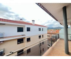 Dúplex a residencial de 85 m2, 2 hab. dobles, més golfes, menjador, cuina, bany