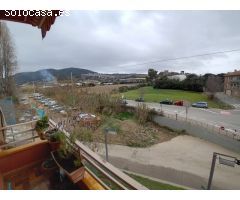 Pis reformat en el barri de les Creus, a 10 minuts del nucli de la població,