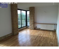 Samar Gestion vende excelente Atico con terraza en zona Av. de Europa.