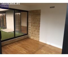 Samar Gestion vende excelente Atico con terraza en zona Av. de Europa.