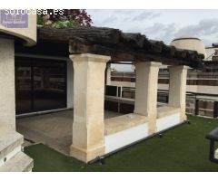 Samar Gestion vende excelente Atico con terraza en zona Av. de Europa.