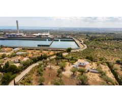 Villa en zona rústica con certificado de legalización, LICENCIA PARA PISCINA