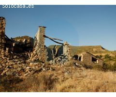 Gran finca rústica con diversas Masías de piedra.