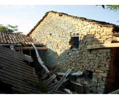 Gran finca rústica con diversas Masías de piedra.