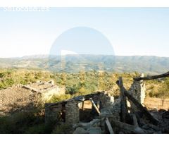 Gran finca rústica con diversas Masías de piedra.