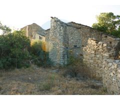 Gran finca rústica con diversas Masías de piedra.