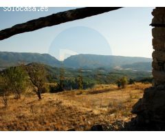 Gran finca rústica con diversas Masías de piedra.