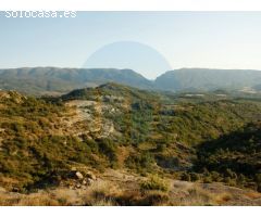 Gran finca rústica con diversas Masías de piedra.
