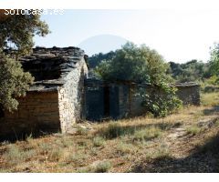 Gran finca rústica con diversas Masías de piedra.