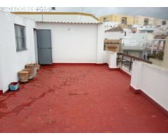 Casa en venta en Morón de la Frontera (Sevilla) en zona Semicentro con unos 100