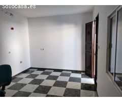 Casa en venta en Morón de la Frontera (Sevilla) en zona Semicentro con unos 100