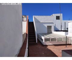 Casa en venta en Morón de la Frontera (Sevilla) en zona Semicentro con unos 100