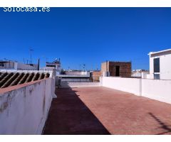 Casa en venta en Morón de la Frontera (Sevilla) en zona Semicentro con unos 100