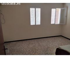 Casa en venta en Morón de la Frontera (Sevilla) en zona Semicentro con unos 100