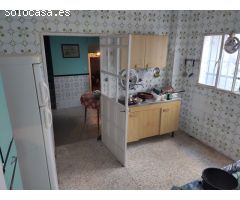 Casa en venta en Morón de la Frontera (Sevilla) en zona Semicentro con unos 100