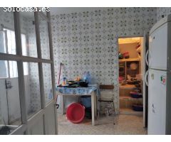 Casa en venta en Morón de la Frontera (Sevilla) en zona Semicentro con unos 100