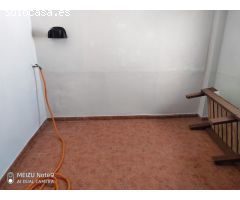 Casa en venta en Morón de la Frontera (Sevilla) en zona Semicentro con unos 100