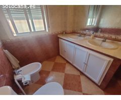 Casa en venta en Morón de la Frontera (Sevilla) en zona Semicentro con unos 100